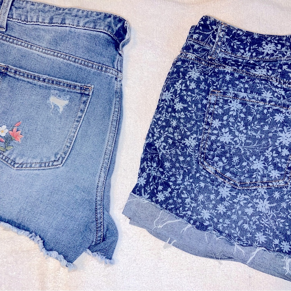 Time and Tru Blue Jean Shorts Distressed Cut-Off Style